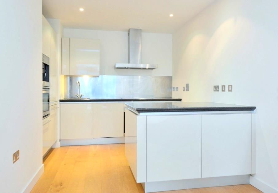 Property photo 2 of 8 Reception-Room-Grosvenorwaterside-Gatliff-Road- Lo