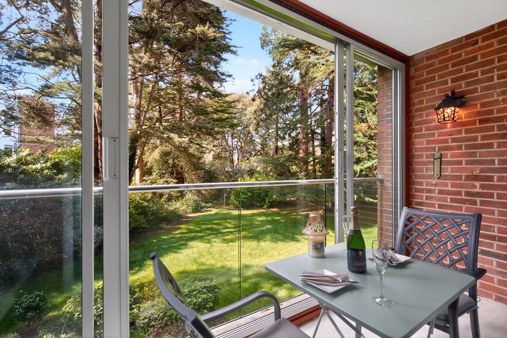 Property photo 2 of 24