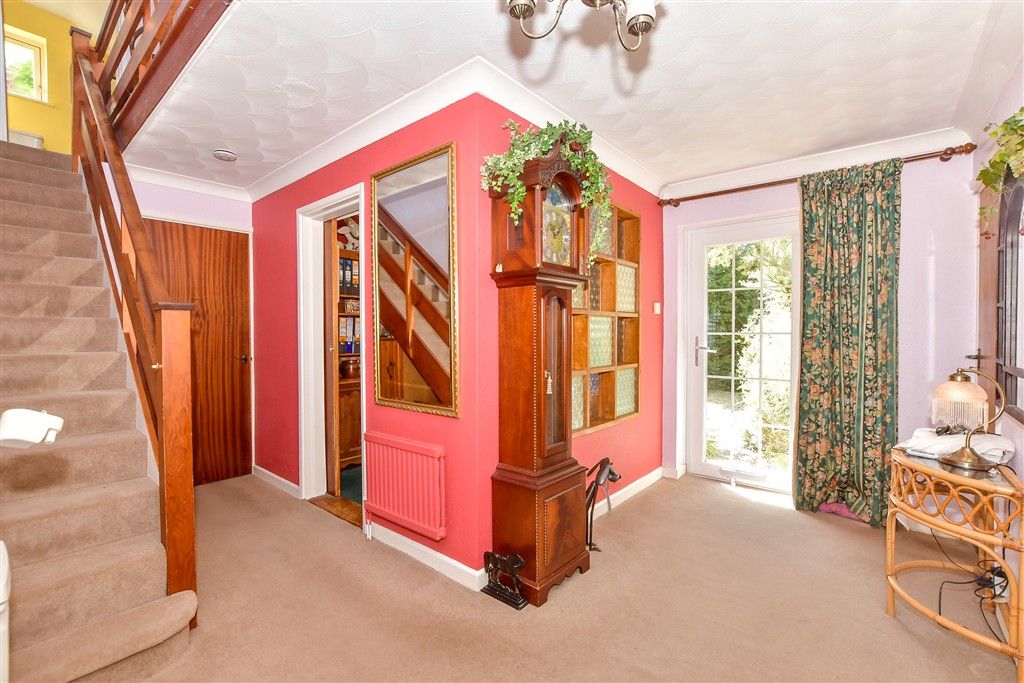 Property photo 3 of 14 Hallway