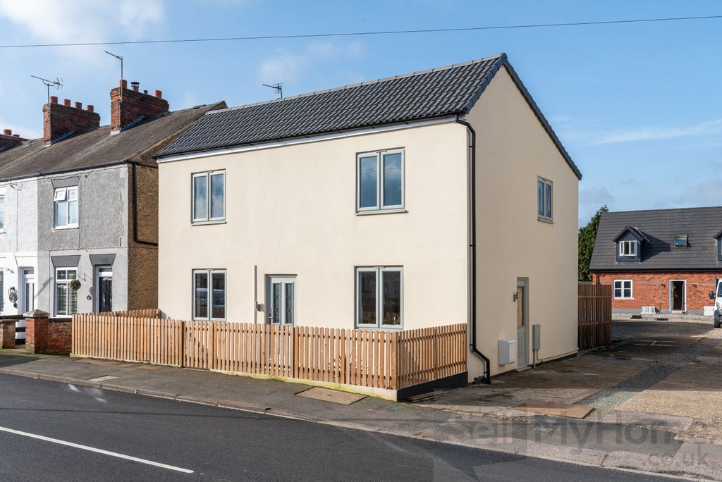 Property photo 1 of 27 153Leicesterroad1