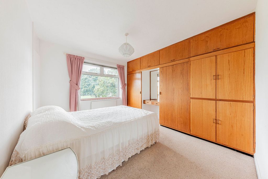 Property photo 3 of 23 Bedroom One (1)