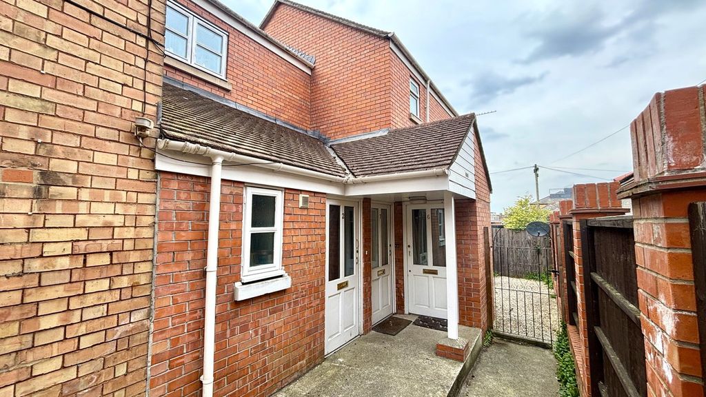 Property photo 1 of 7