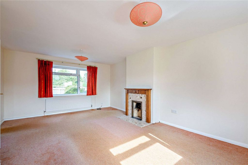 Property photo 2 of 19 Picture No. 11