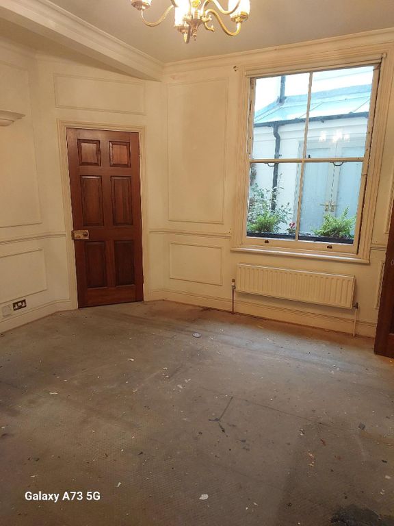 Property photo 3 of 9 Gallery