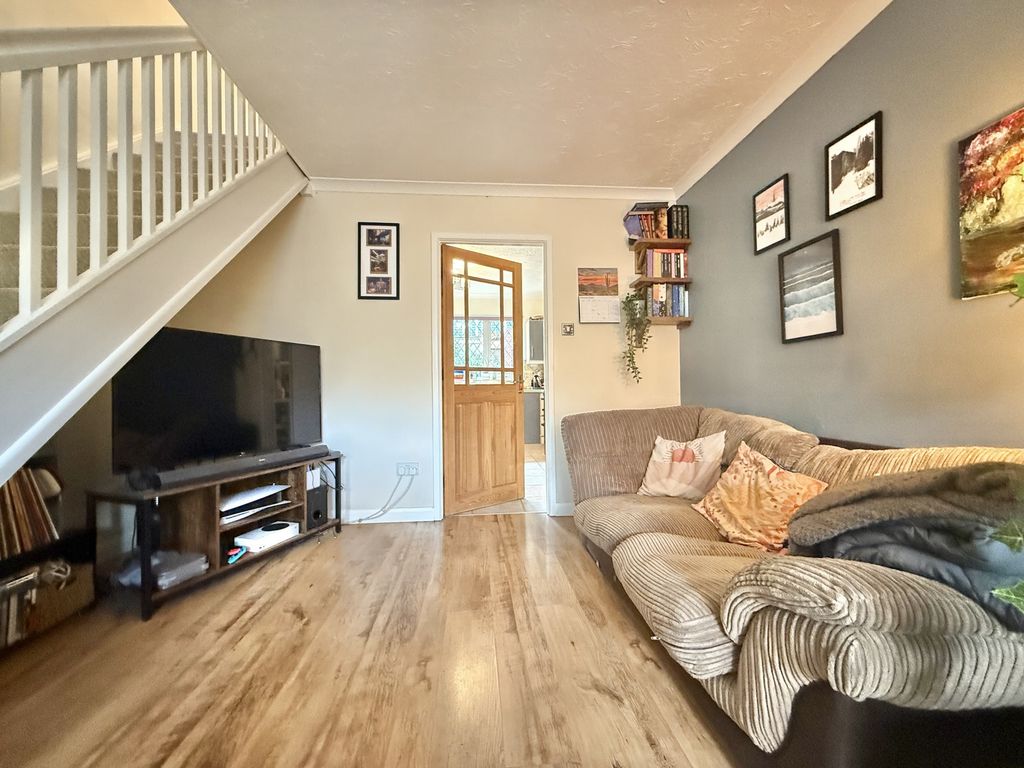 Property photo 3 of 17 Photo 4