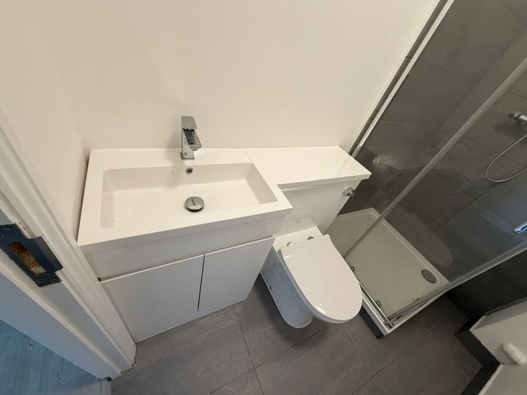 Property photo 1 of 3