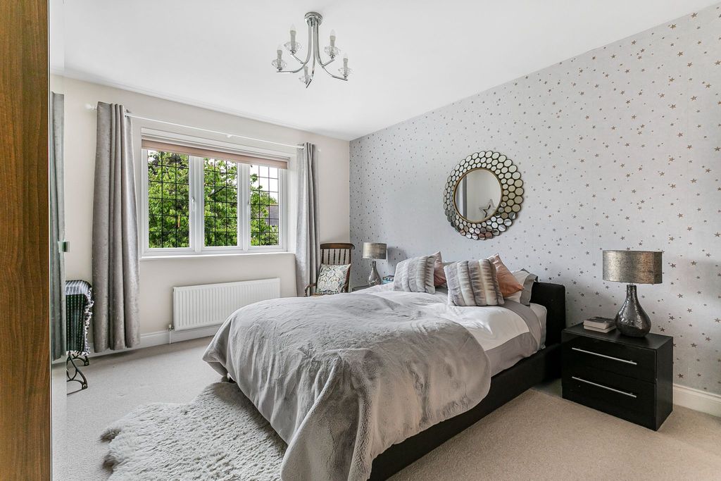 Additional image 19 of 5 bed detached house for saleGeorges Wood Road, Brookmans Park, Hatfield AL9