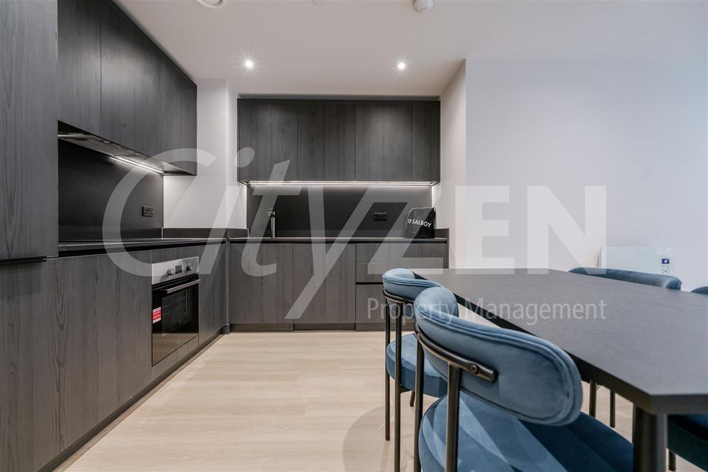 Property photo 2 of 20 Kitchen