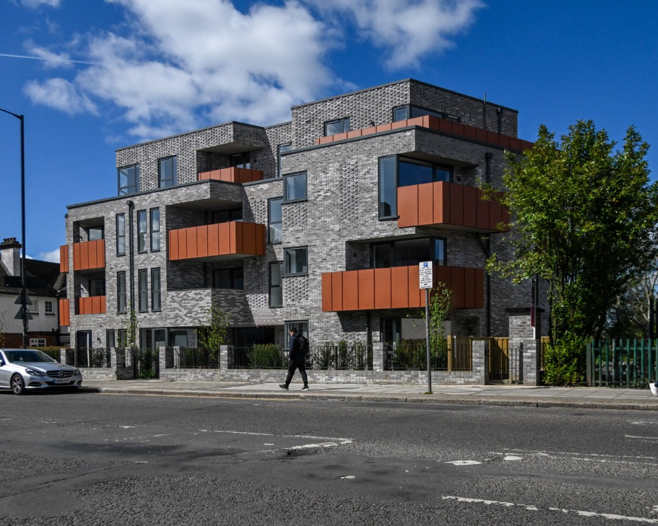 Property photo 1 of 12