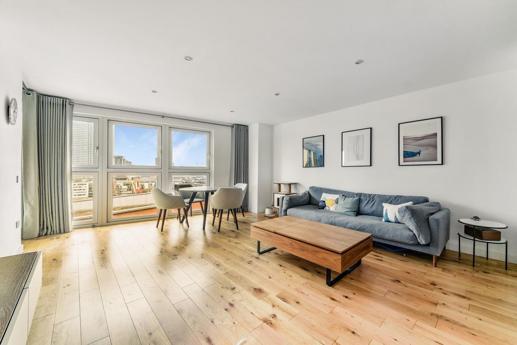 Property photo 2 of 12