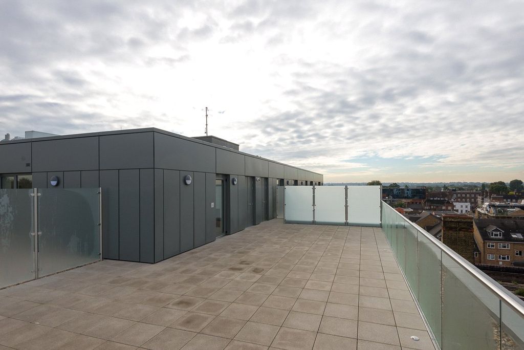 Property photo 2 of 14 Picture No. 11