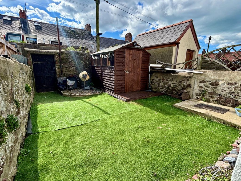 Property photo 3 of 21 Picture No. 11