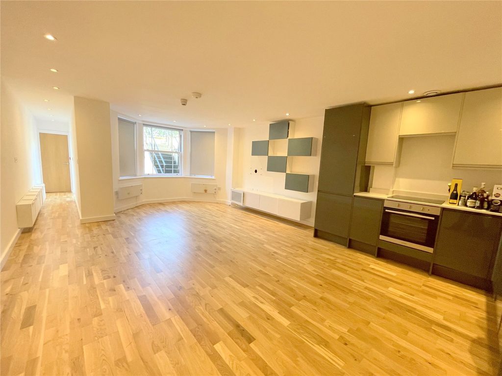 Property photo 2 of 9 Reception/Kitchen