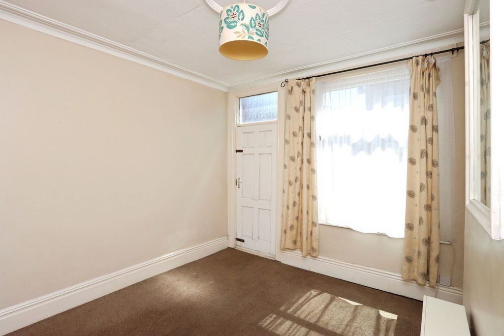 Property photo 2 of 16 Photo