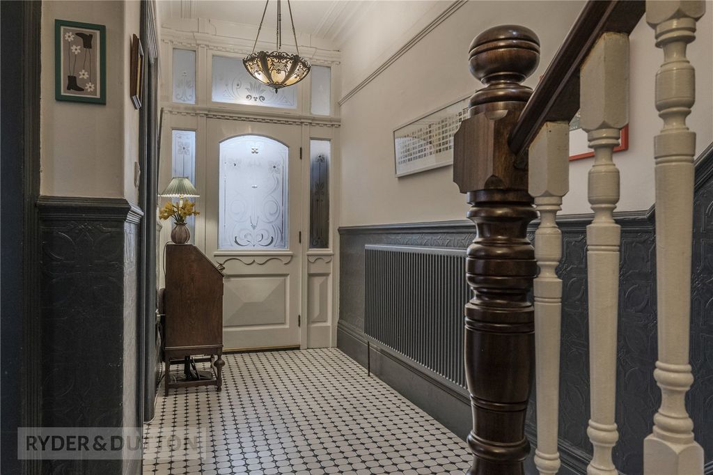 Property photo 3 of 26 Hallway