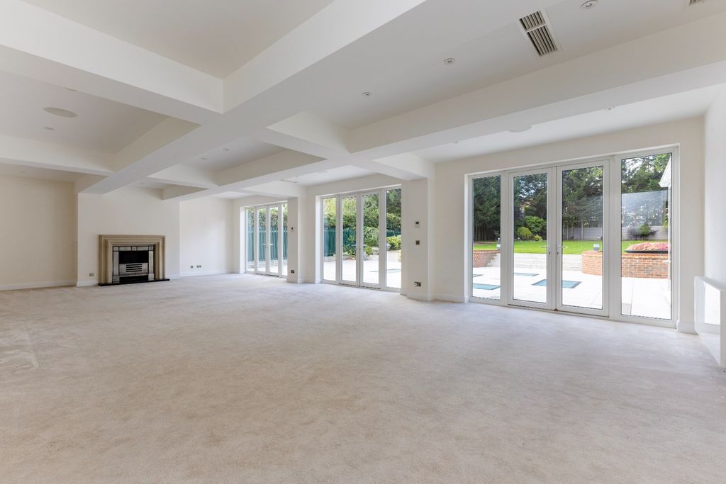 Property photo 3 of 38 4405972