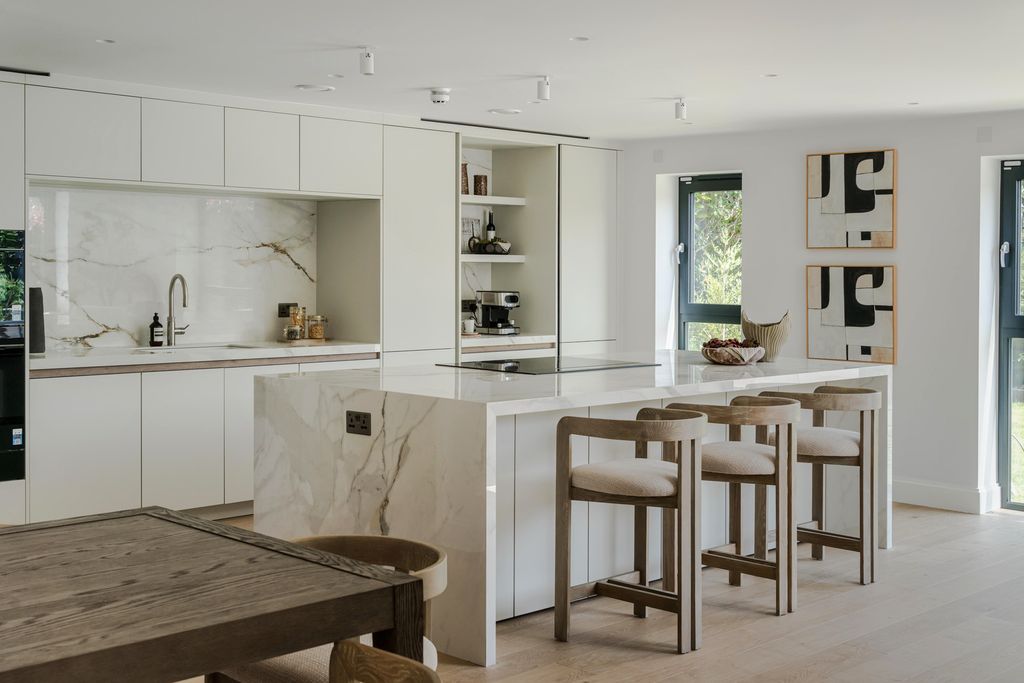 Property photo 3 of 38 353313 - 3 Fallowfield-45.Jpeg