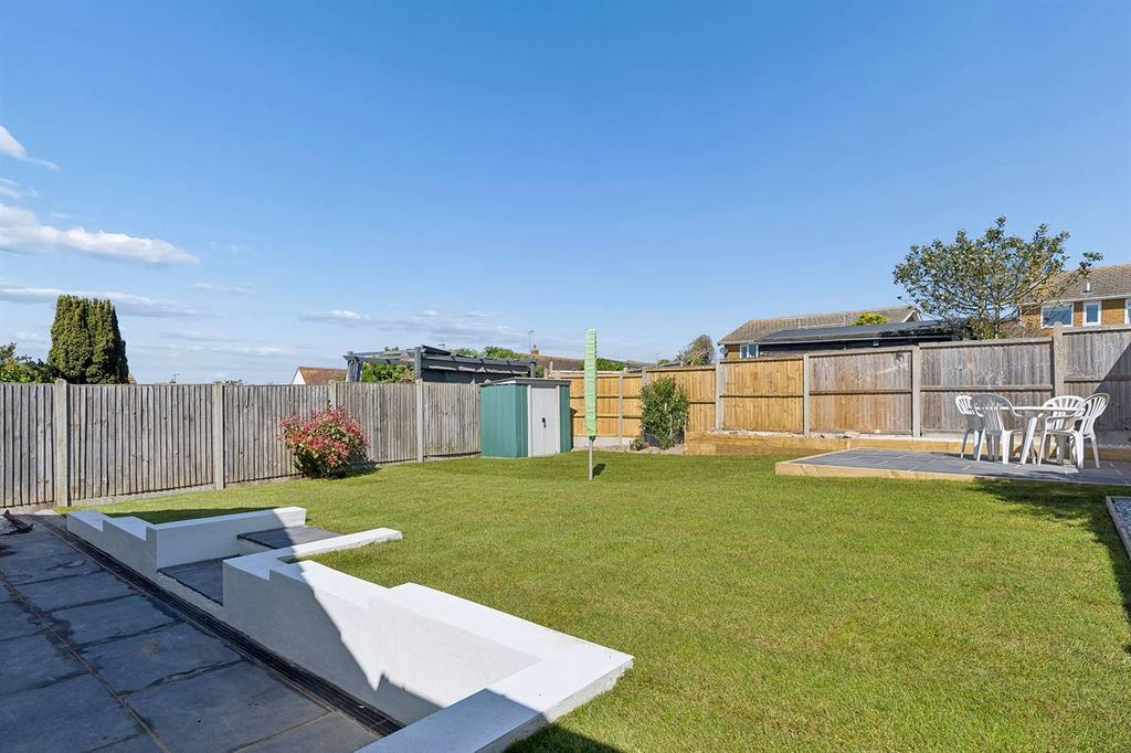 Property photo 3 of 24