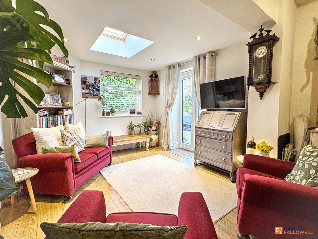 Property photo 3 of 33