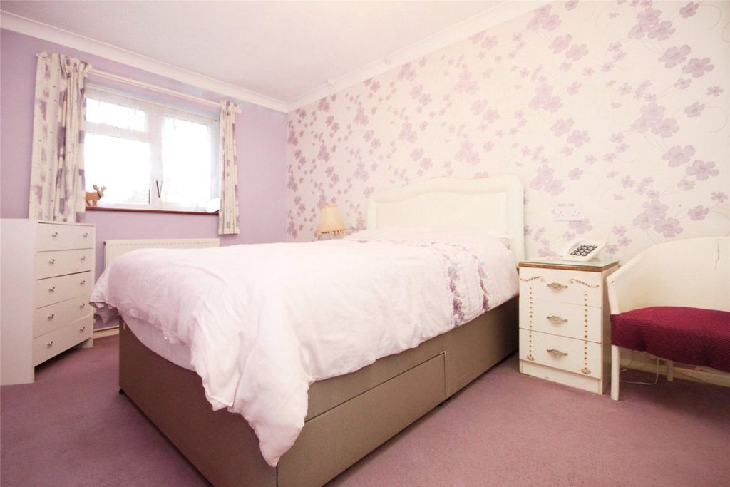 Property photo 3 of 11 Bedroom