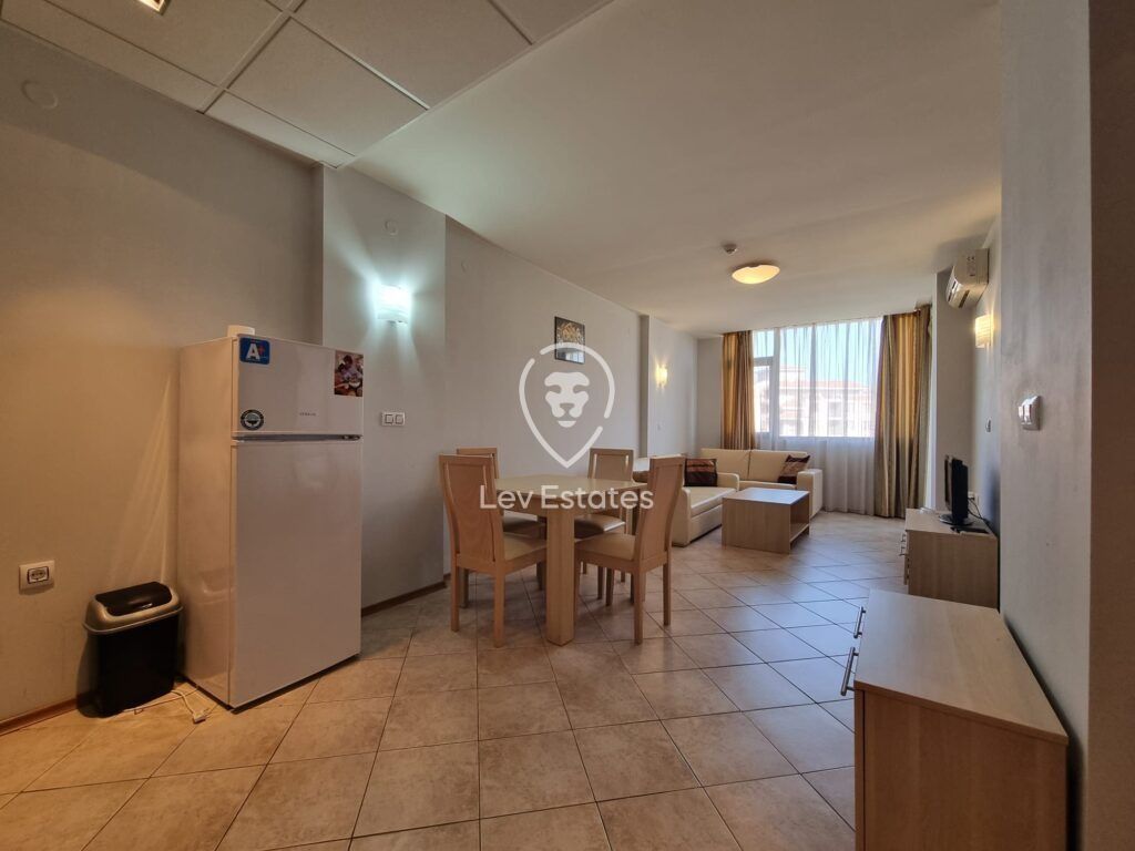 Property photo 3 of 13