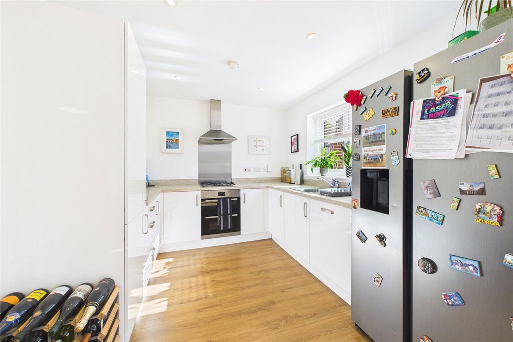 Property photo 3 of 11 Picture No. 10