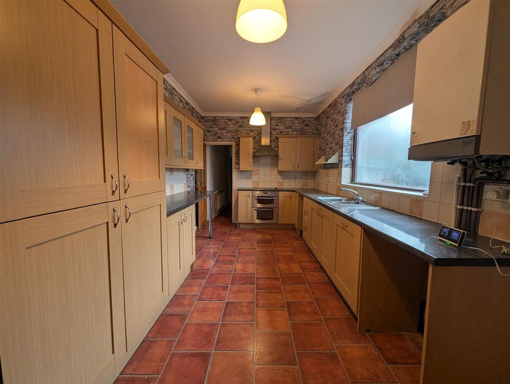 Property photo 2 of 15 Kitchen