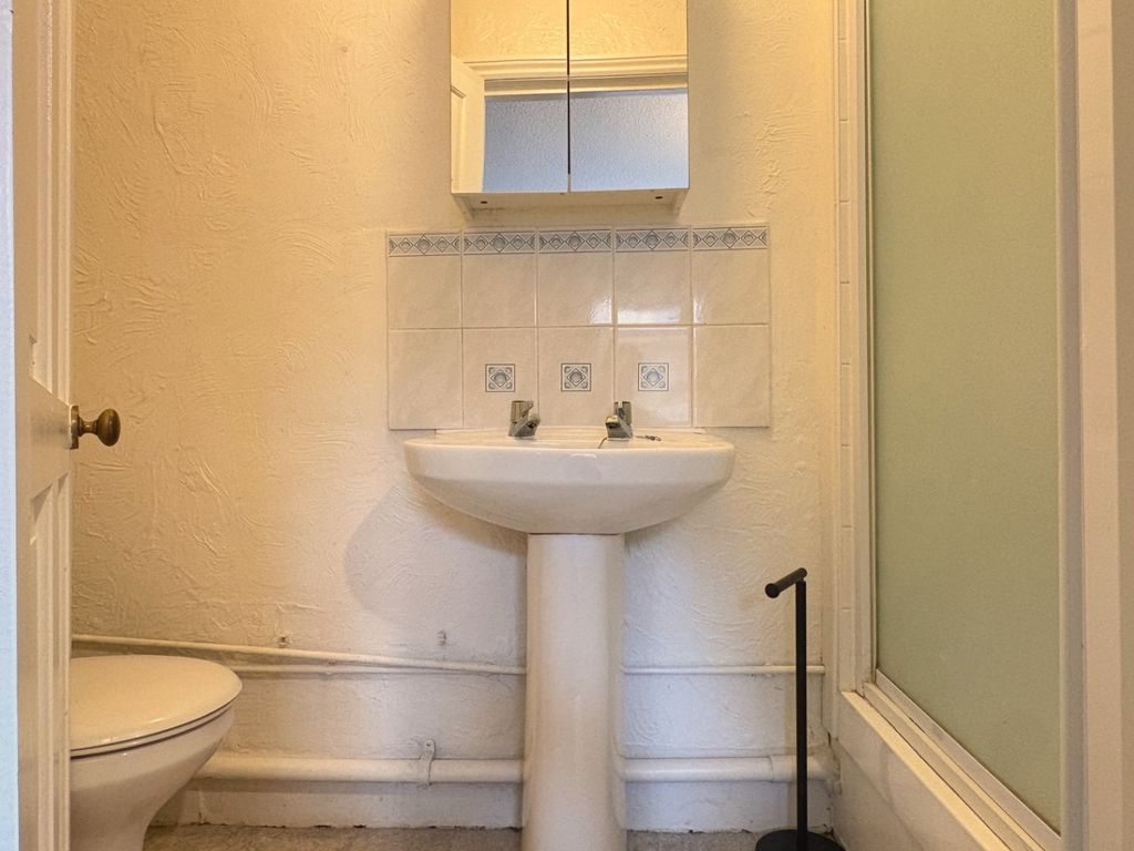 Property photo 2 of 13 4998332