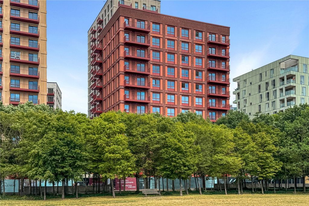 Property photo 1 of 7 External