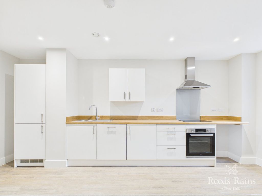 Property photo 1 of 15 Open Lounge/Kitchen