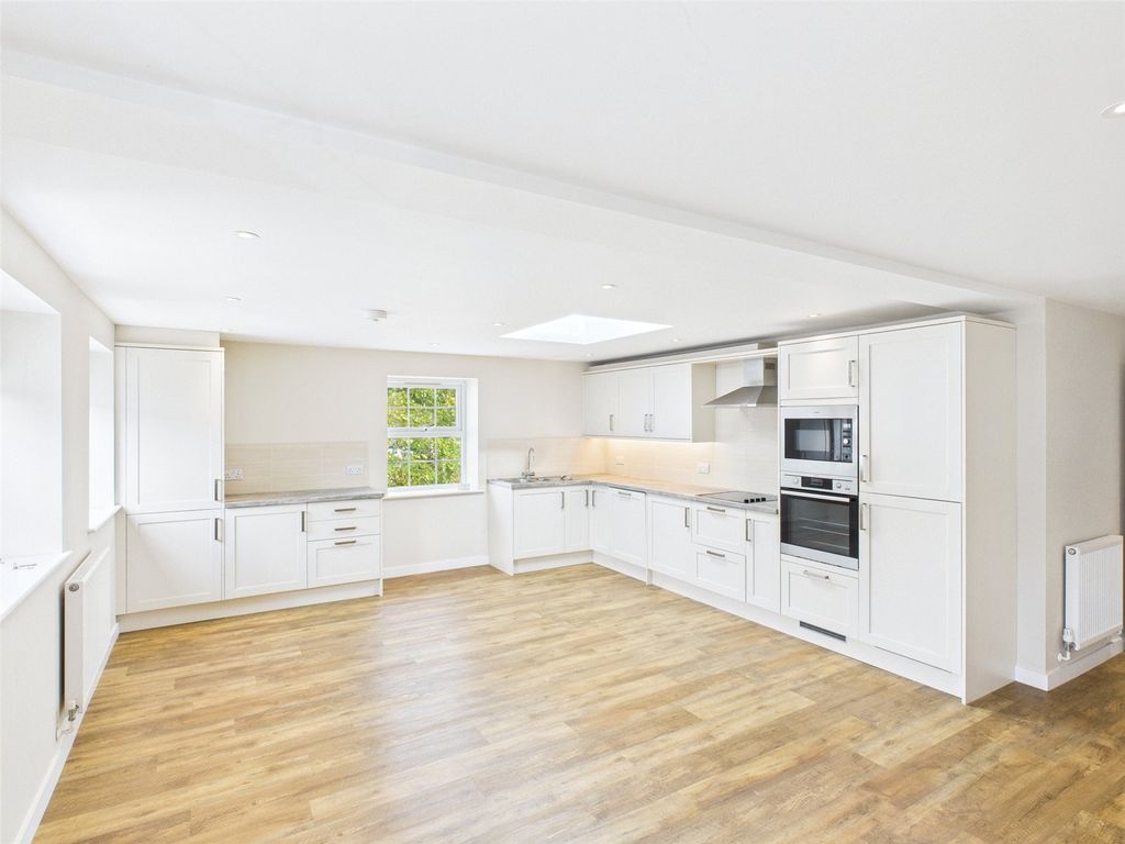 Property photo 3 of 12 Picture No. 01