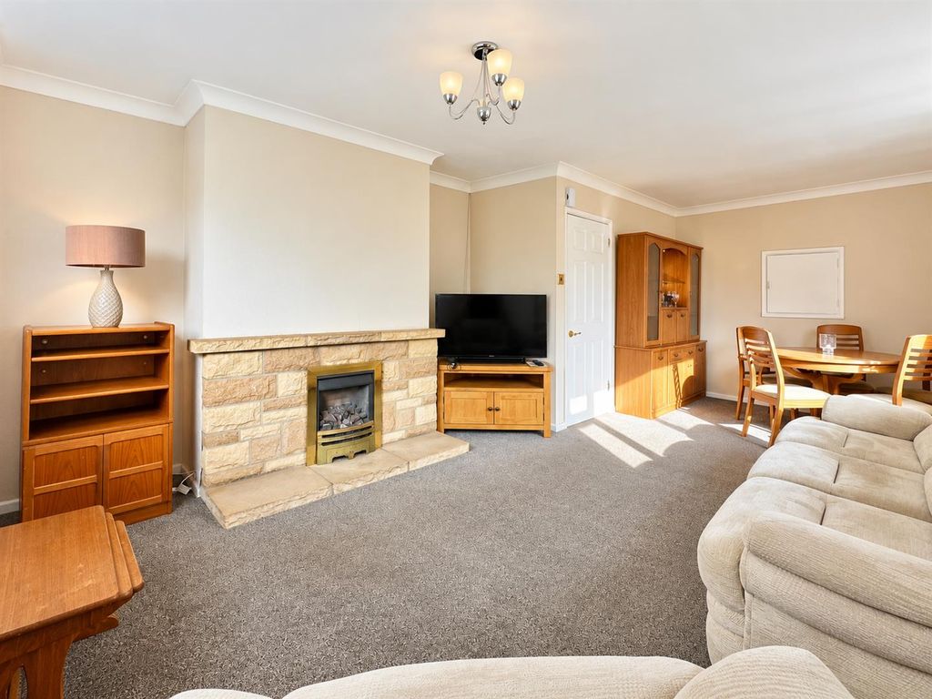 Property photo 2 of 14 Lounge.Png