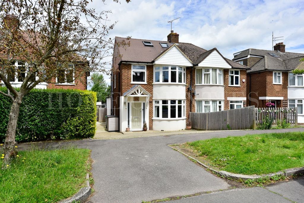 Property photo 1 of 33