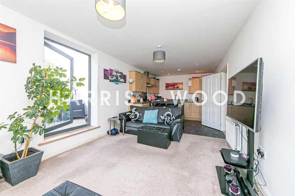 Property photo 3 of 11 Picture No. 43