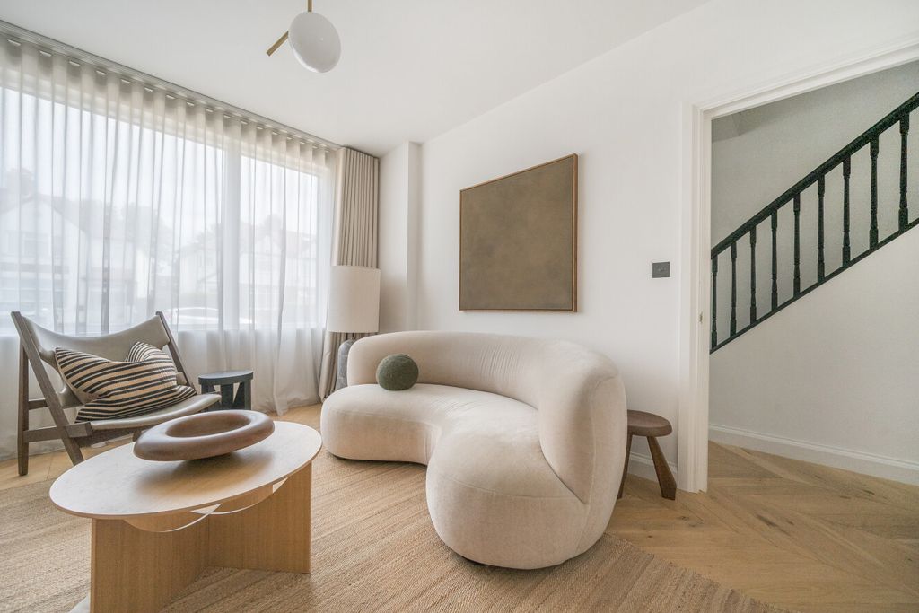 Property photo 3 of 17 1492382-12-6A513B...