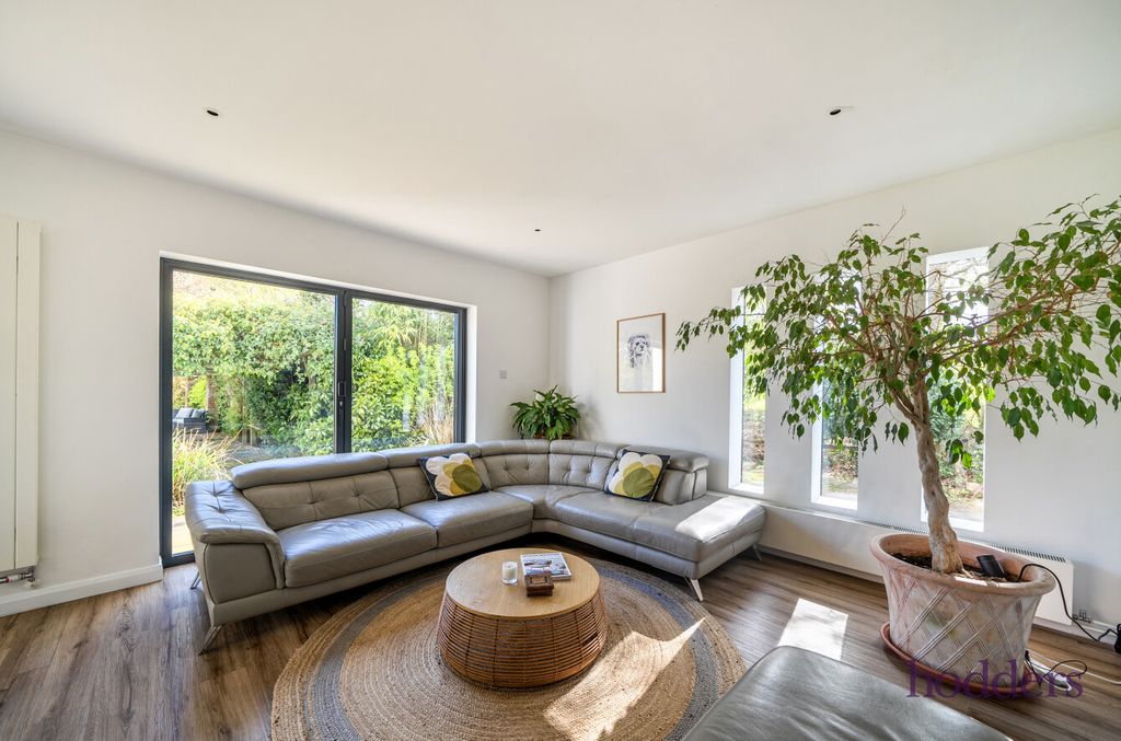 Property photo 2 of 36 592A4A42-4F75-4B6...