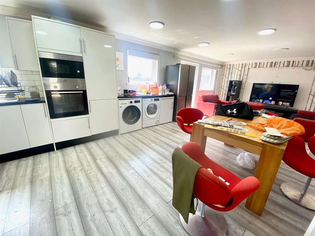 Property photo 3 of 15 2.Jpg