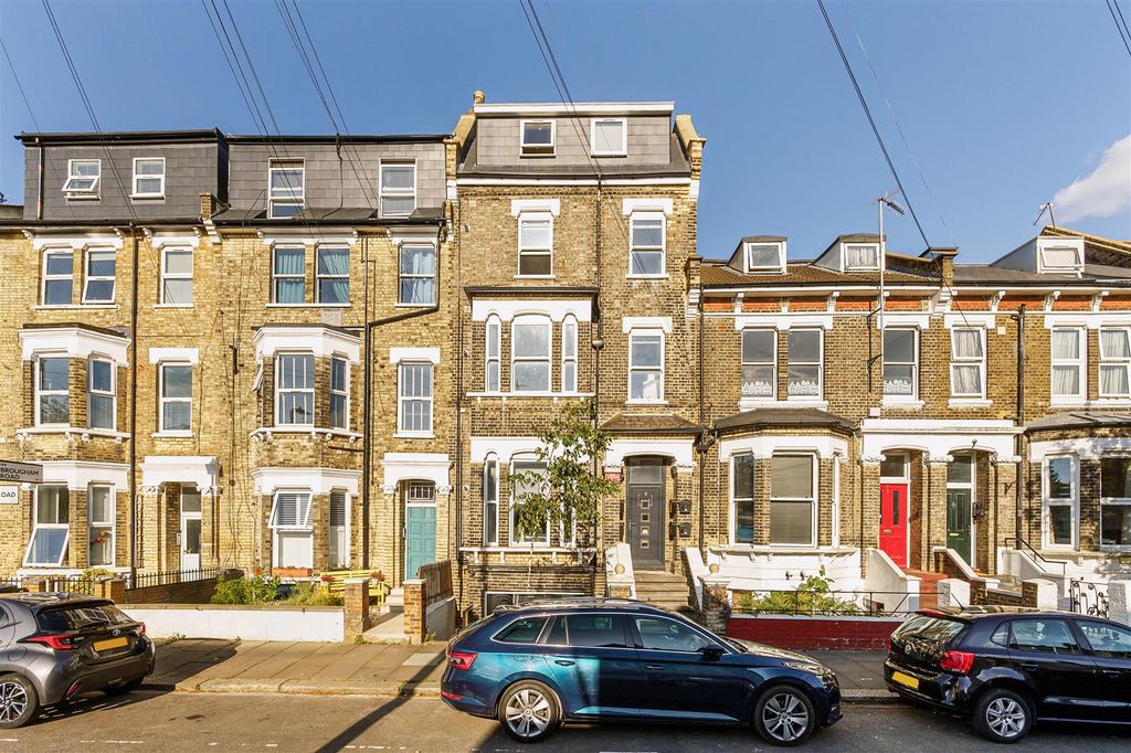 Property photo 1 of 6 Flat 4, 9 Allison Road-1.Jpg