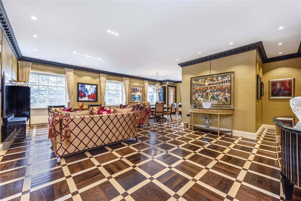 Property photo 3 of 13