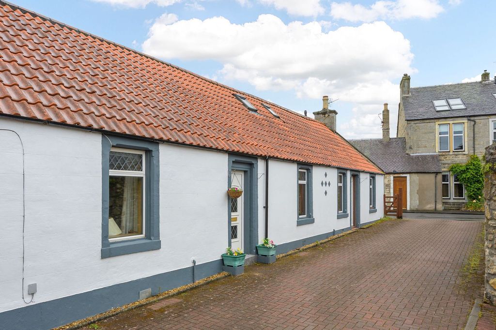 Property photo 2 of 43