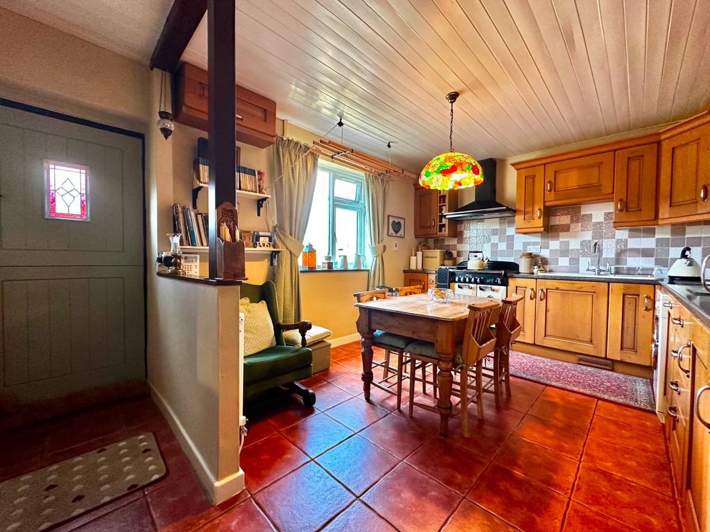 Property photo 2 of 24