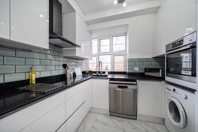 Property photo 3 of 14 Kitchen