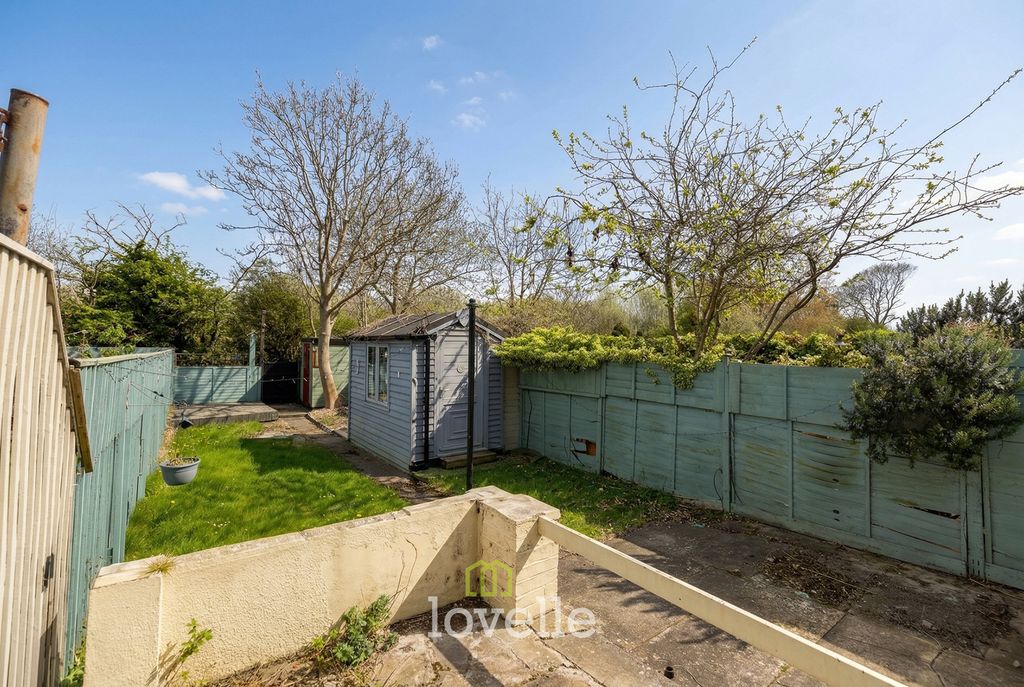 Property photo 2 of 21