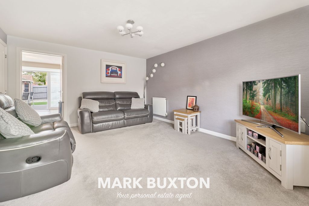 Property photo 2 of 31