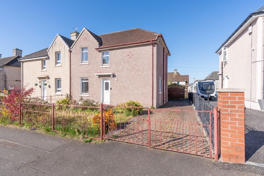 Property photo 1 of 29 3 Bedroom Semi-Detached For Sale