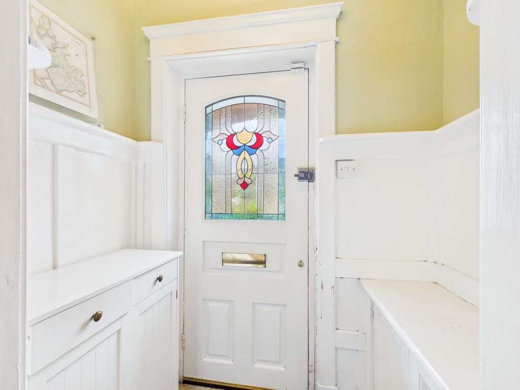 Property photo 2 of 30