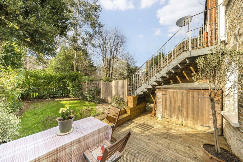 Property photo 2 of 7