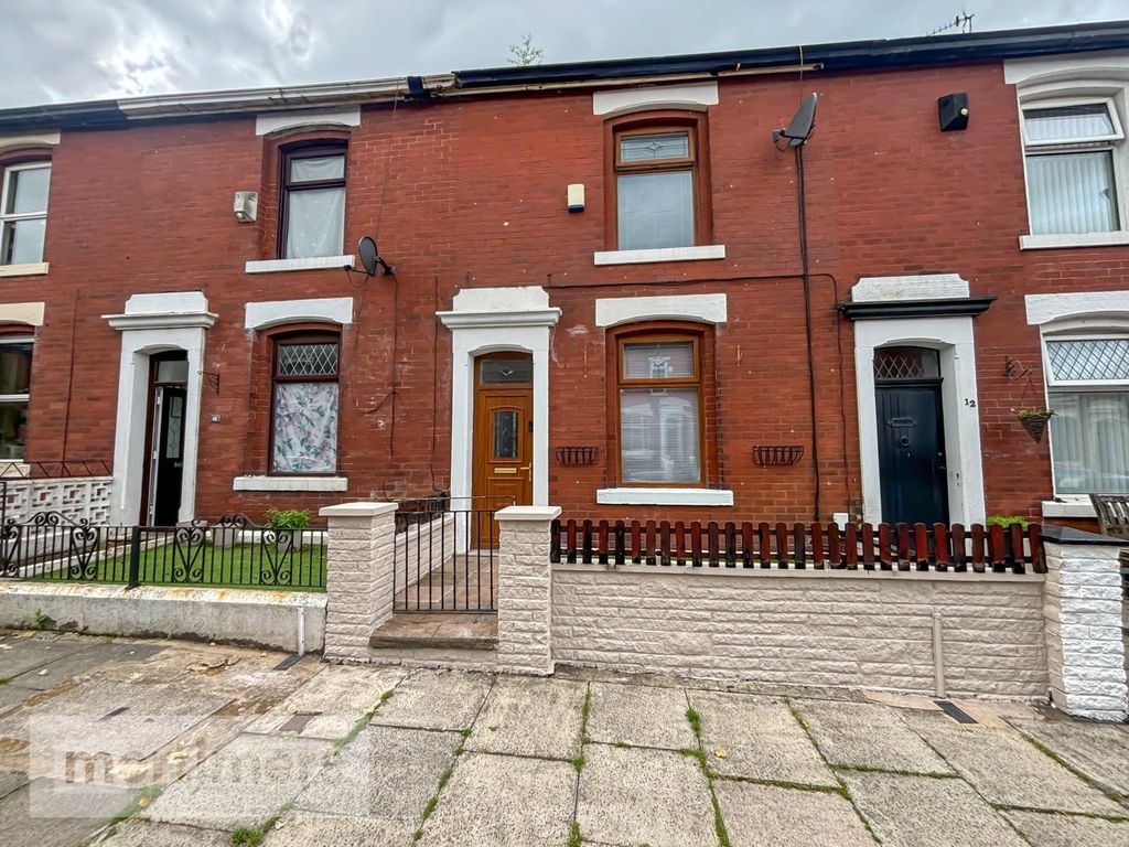 Property photo 1 of 19 Front External