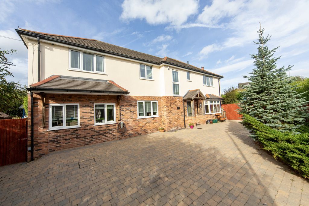 Property photo 1 of 35