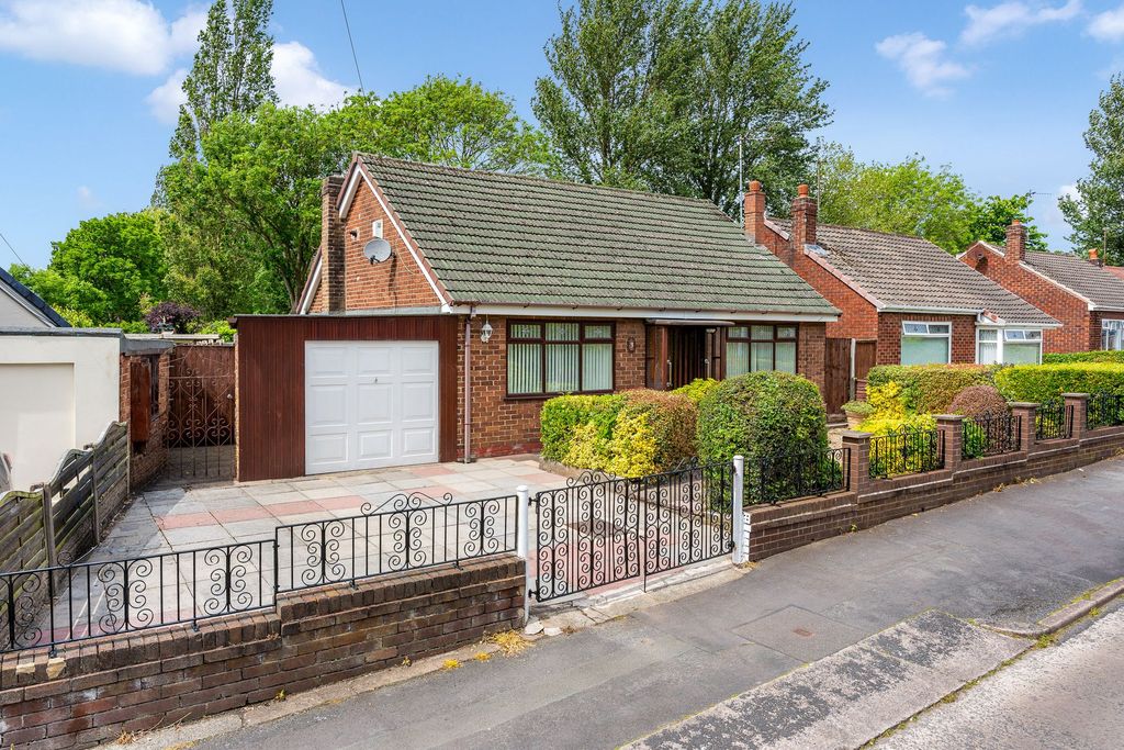 Property photo 1 of 27